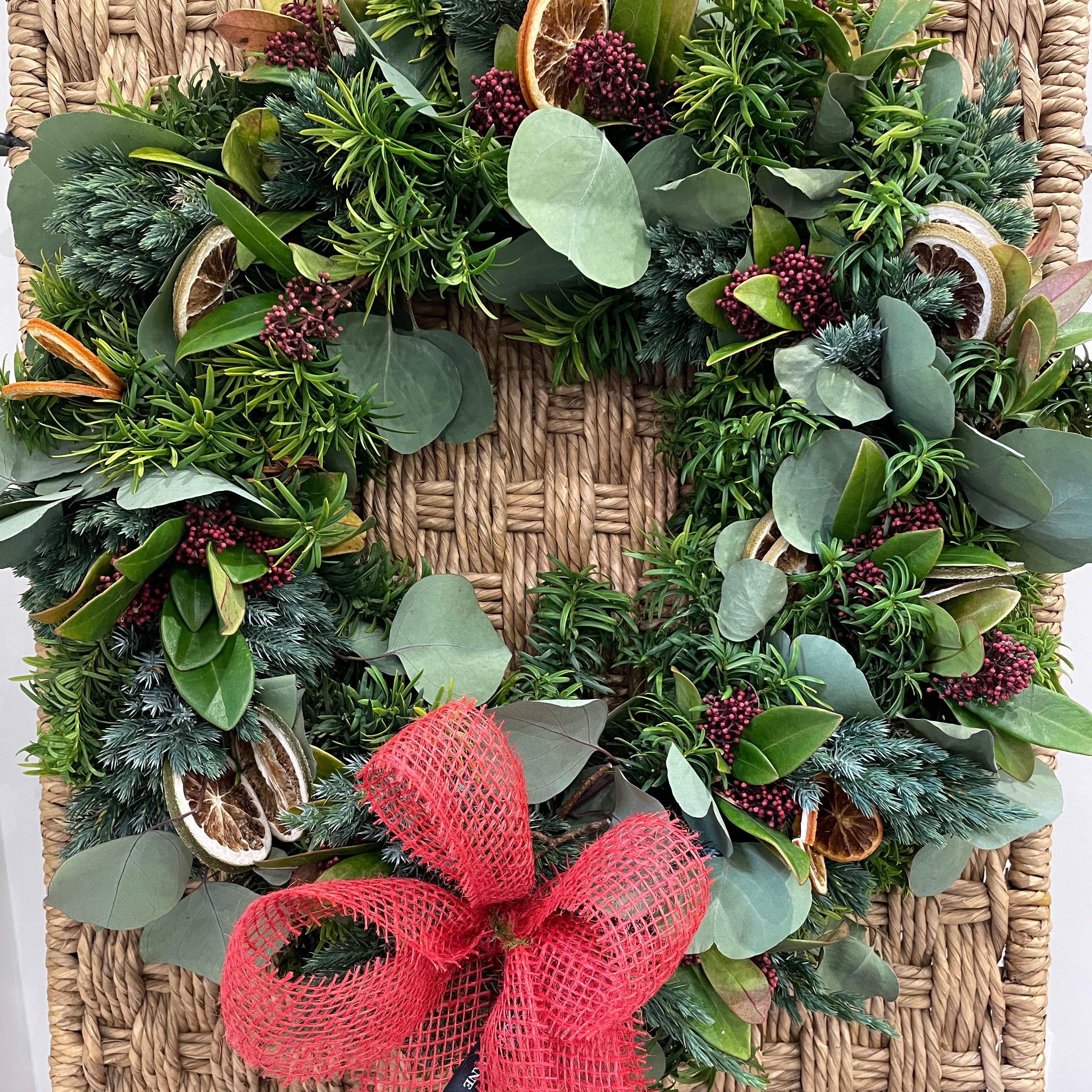 Classic Door Wreath Monday 8th December   6.15pm-8.45pm From £70