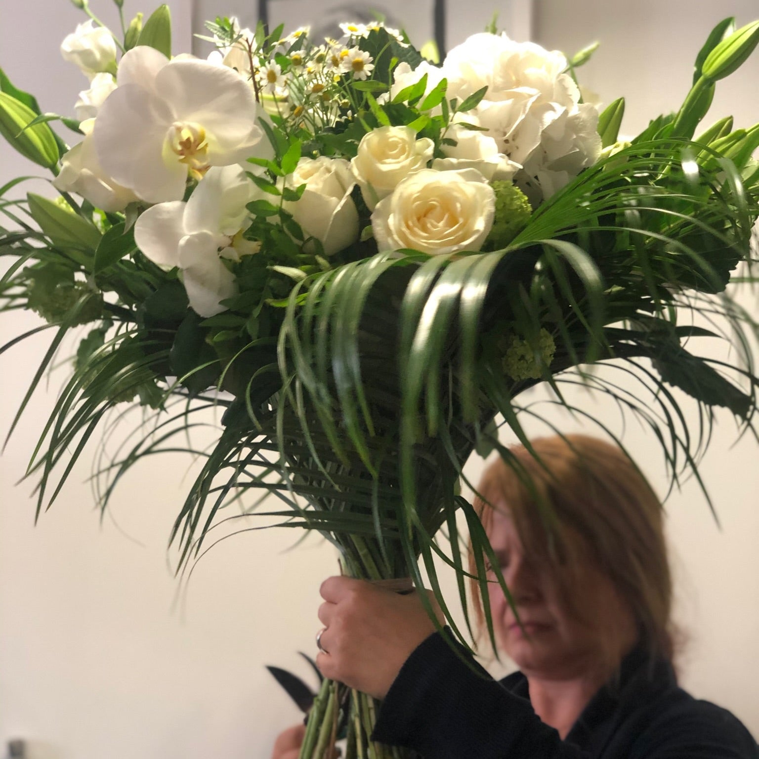 Create a Handtied bouquet with Angela.Thursday 12th June  10.am-12.noon