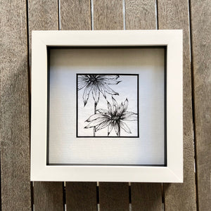 Daisy Illustration in a white frame 