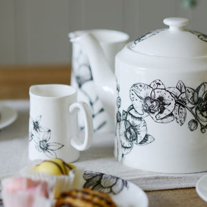 Botaqnical bone china jug